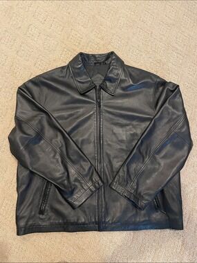 Roundtree & Yorke Black Leather Zip Bomber Jacket
